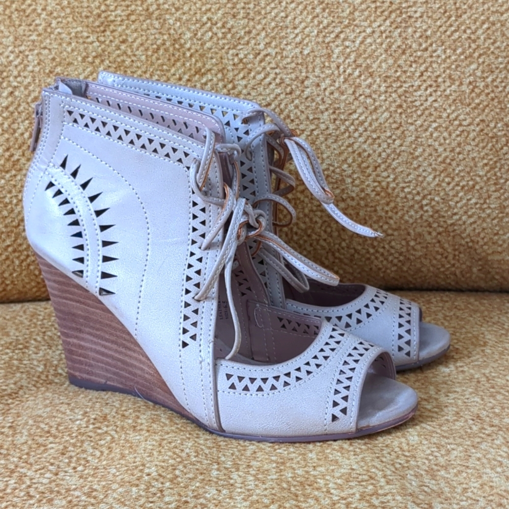 Restricted wedges